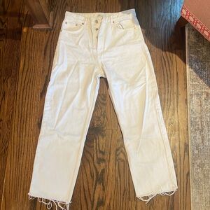 zara button up white jeans. straight leg high waisted and frayed bottom